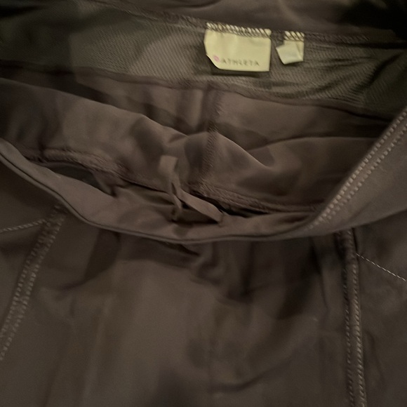Athleta skirt with attached leggings - Picture 3 of 6